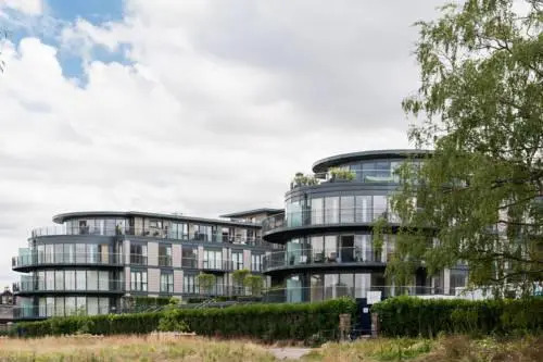 Camstay Riverside
