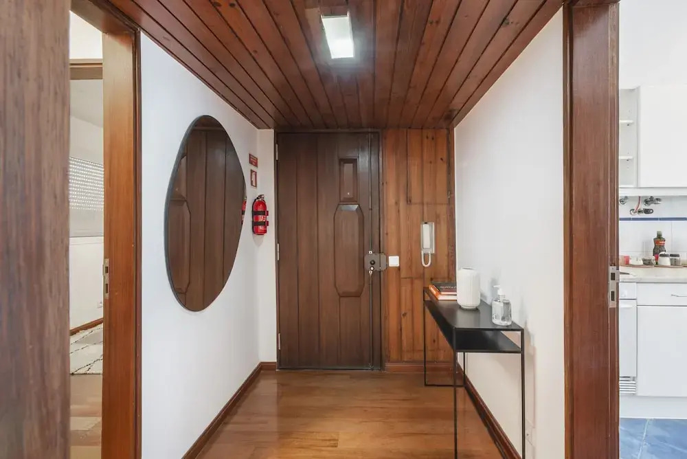 Luz Apartment by Olala Homes