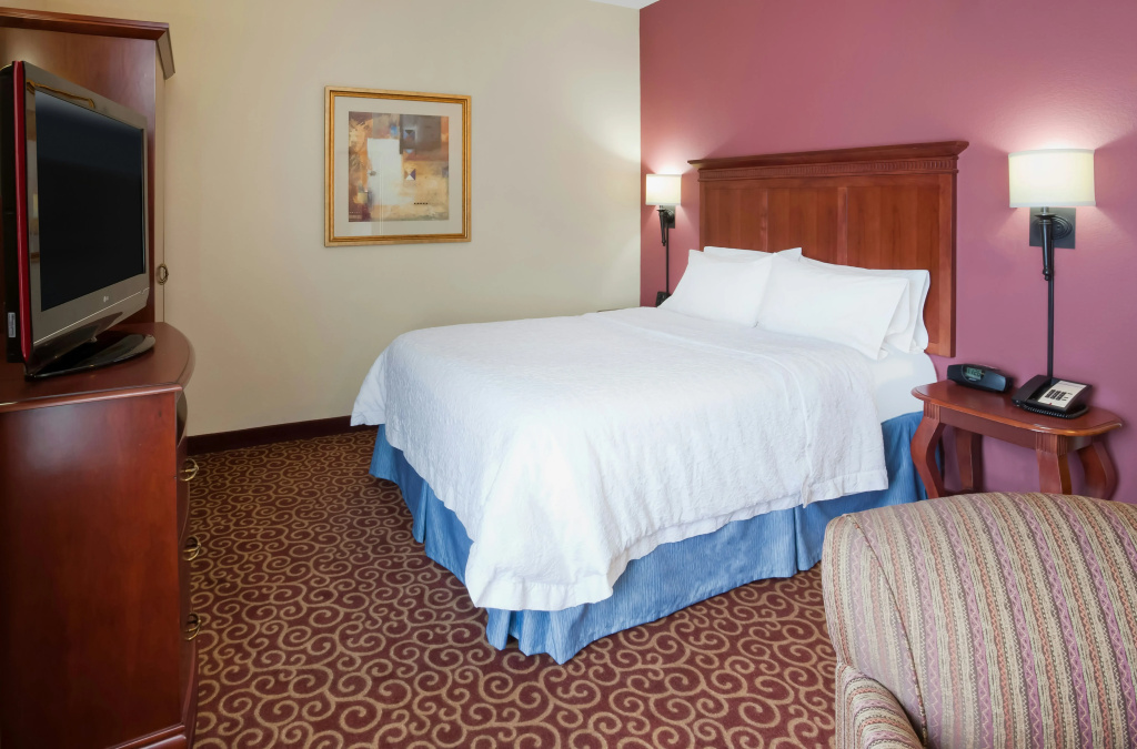 Hampton Inn Fairmont