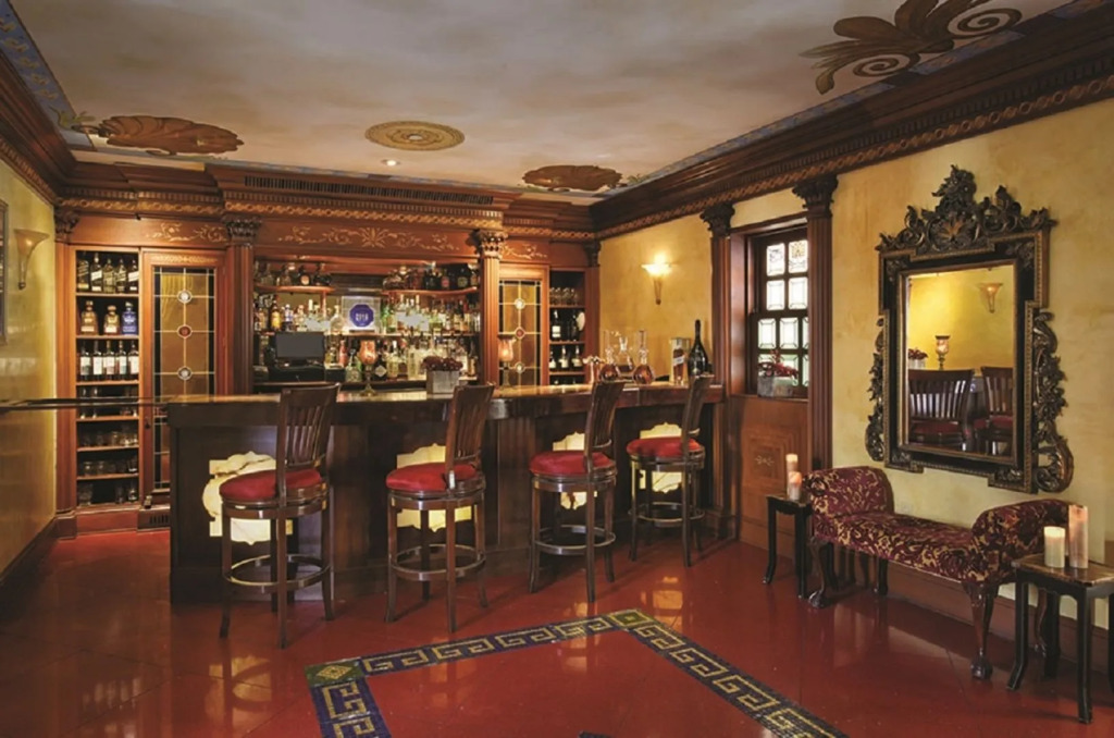 The Villa Casa Casuarina