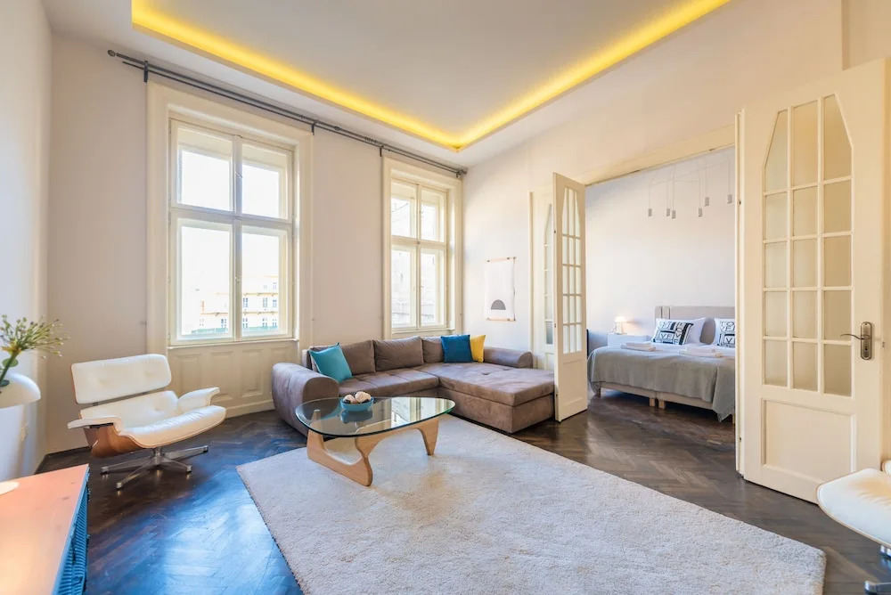 Venus Apartments - Paulay Ede Street