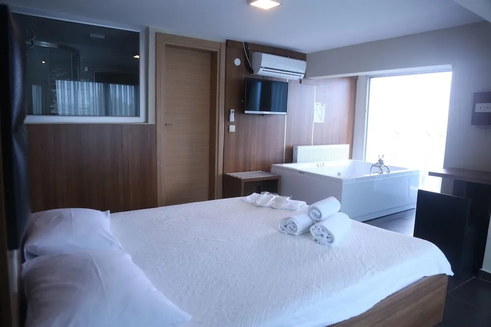 Bayraktar Hotel