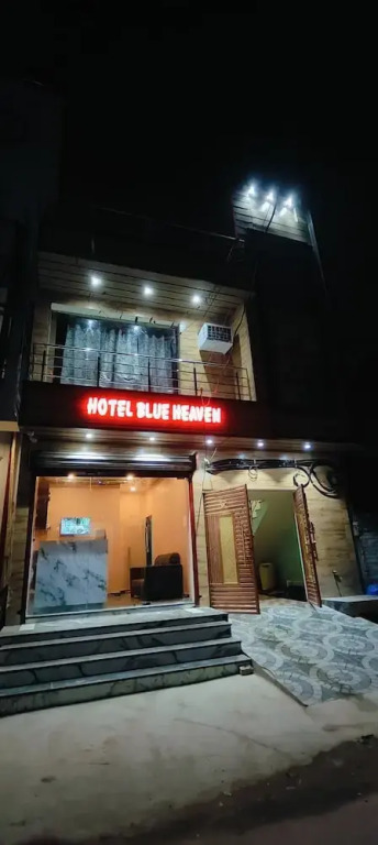 Super Hotel O Blue Heaven