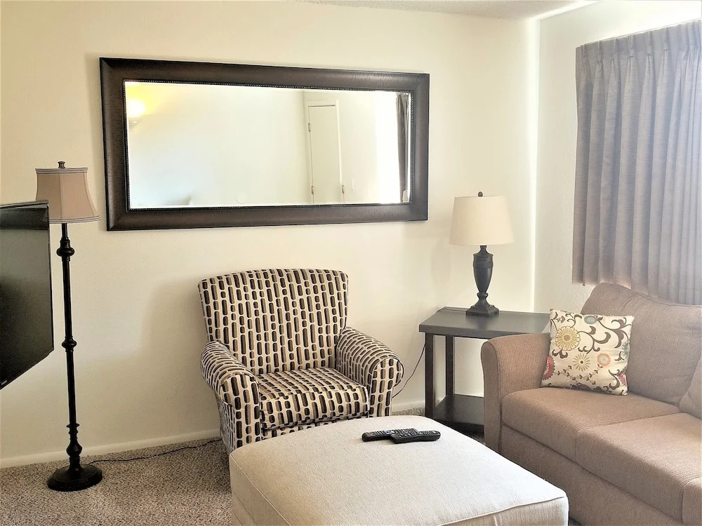 Park Suites at 118 - One Bedroom Apartment