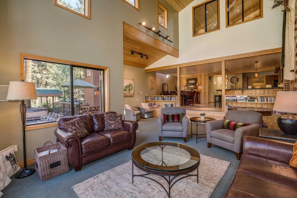 Riverside Lodge