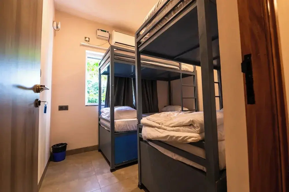 La Roche Poshtel