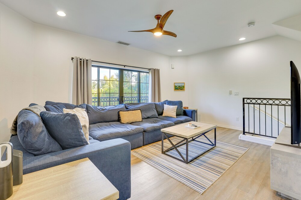 Rooftop Skyline Views! Family-friendly Phoenix Gem
