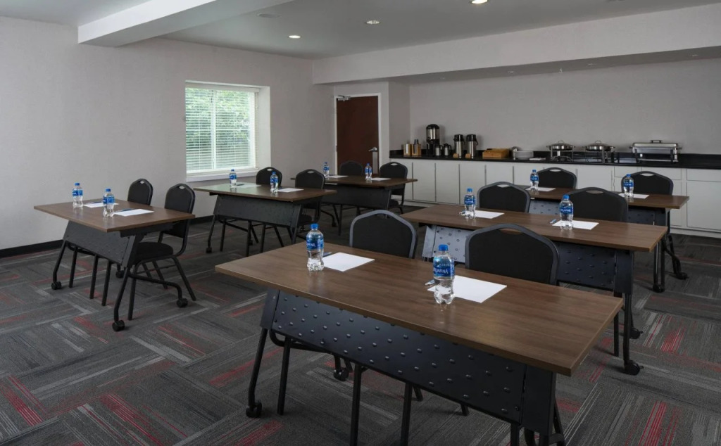 Four Points by Sheraton Dallas Arlington Entertainment District