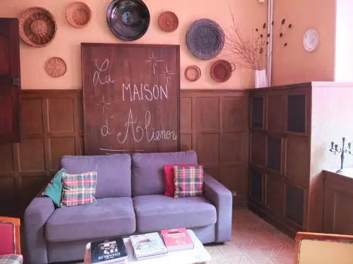 La Maison dAlienor Les Valmurs