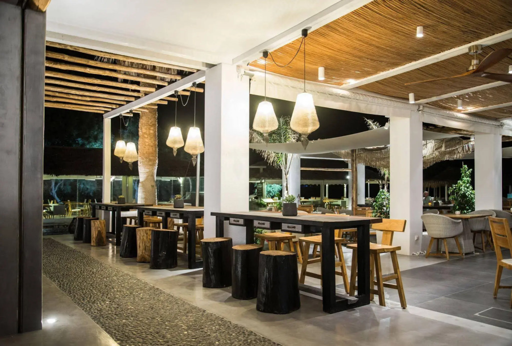 Makris Beach Hotel