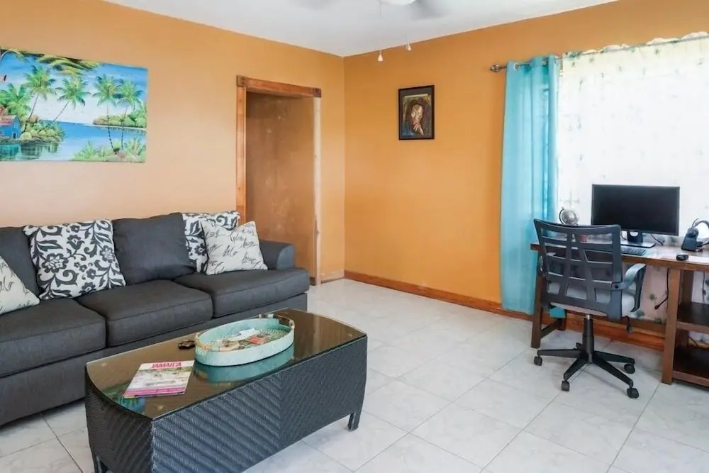 Yanceylargo Estate - Newly Renovated 3 Br Villa W Gorgeous Mountain Views 3 Bedroom Villa by RedAwning
