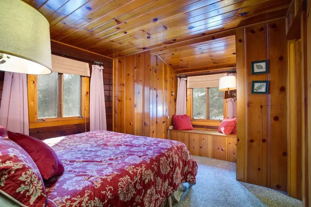 Hansen Cabin