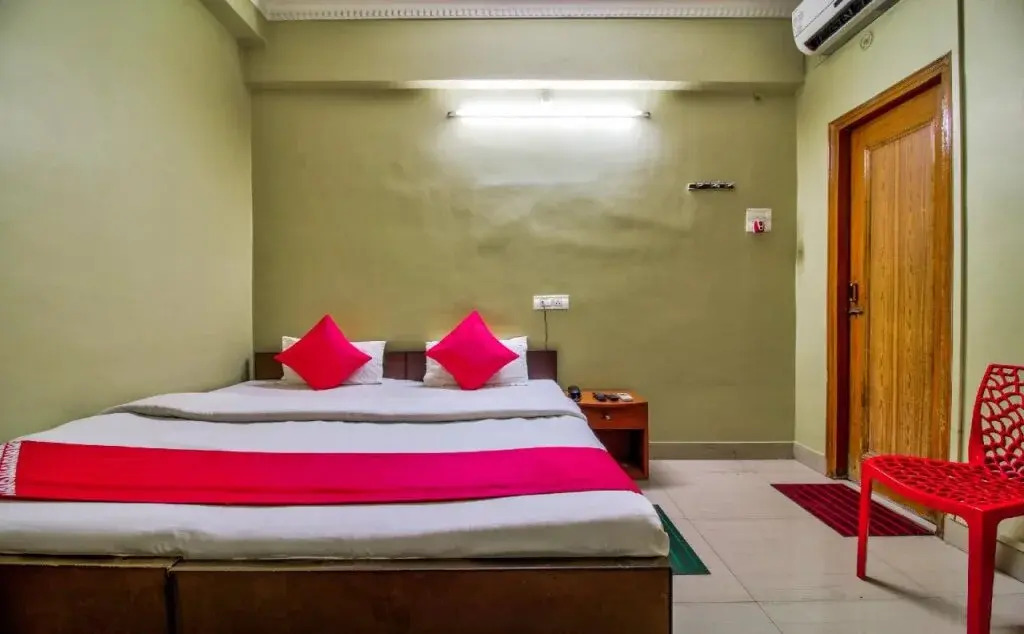 OYO 22434 Hotel Royal Arya