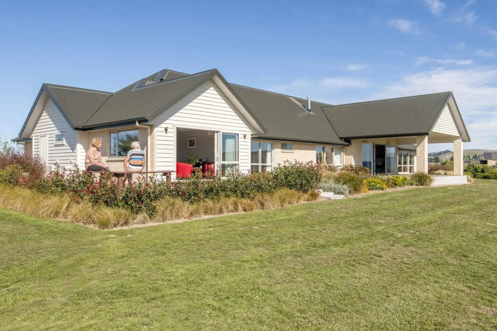 Ribbonwood Country House