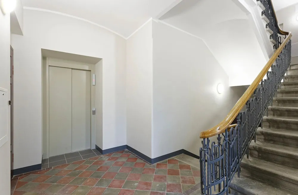 Elegance Apartments