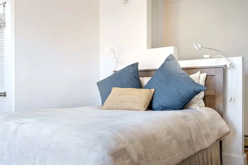 Beachwood Getaway Sleeps 10!