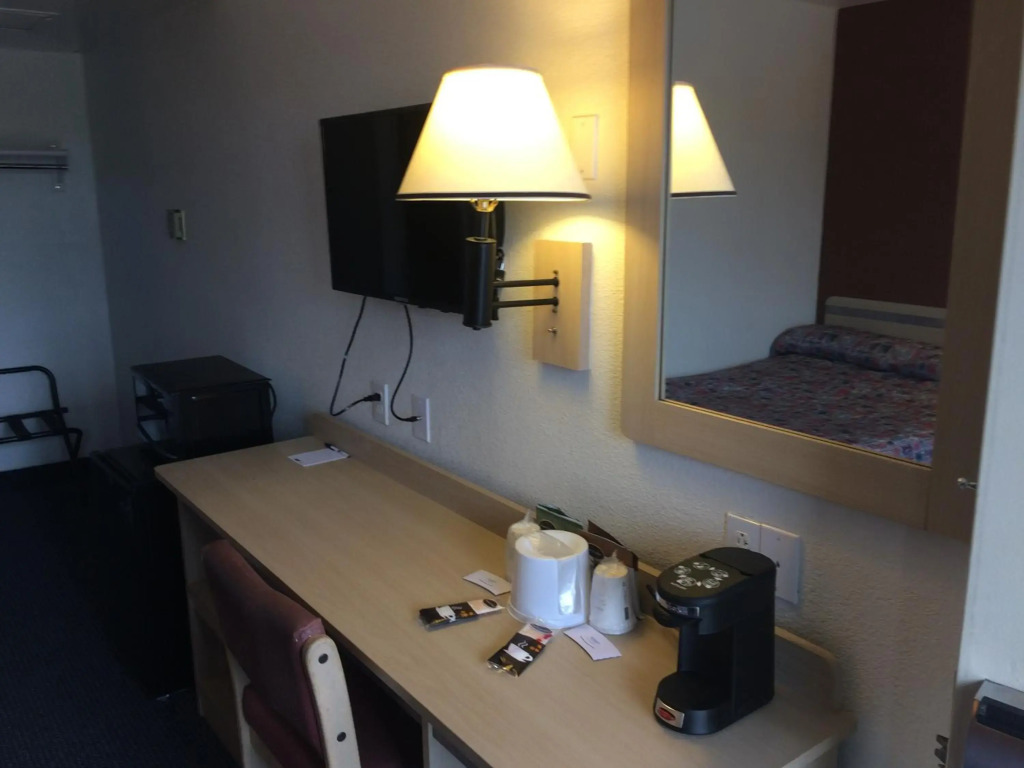 Travelodge by Wyndham Raton