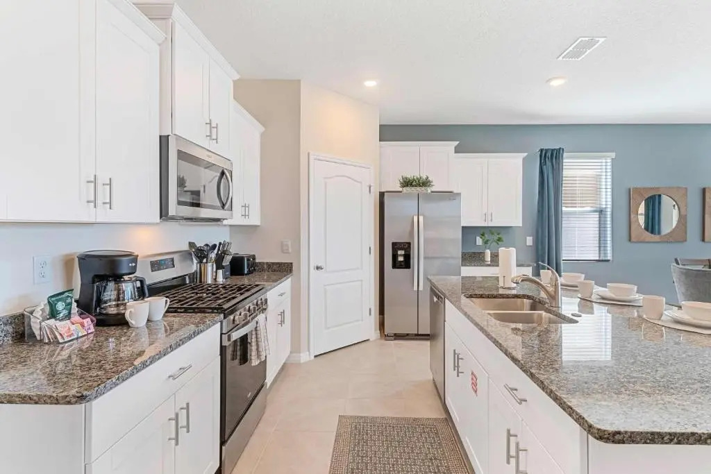 7663 Oakmoss Loop