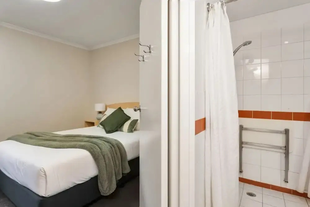 Elphin Serviced Apartments