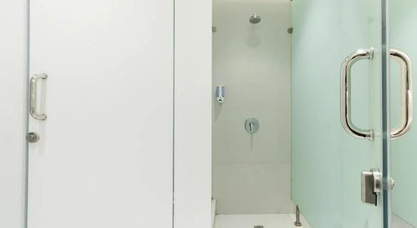 Uno Capsule Hostel