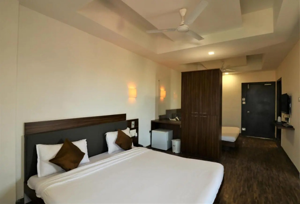 Goverdhan Greens Resort Dwarka l Hotels In Dwarka
