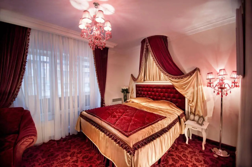 Роял Сити Отель