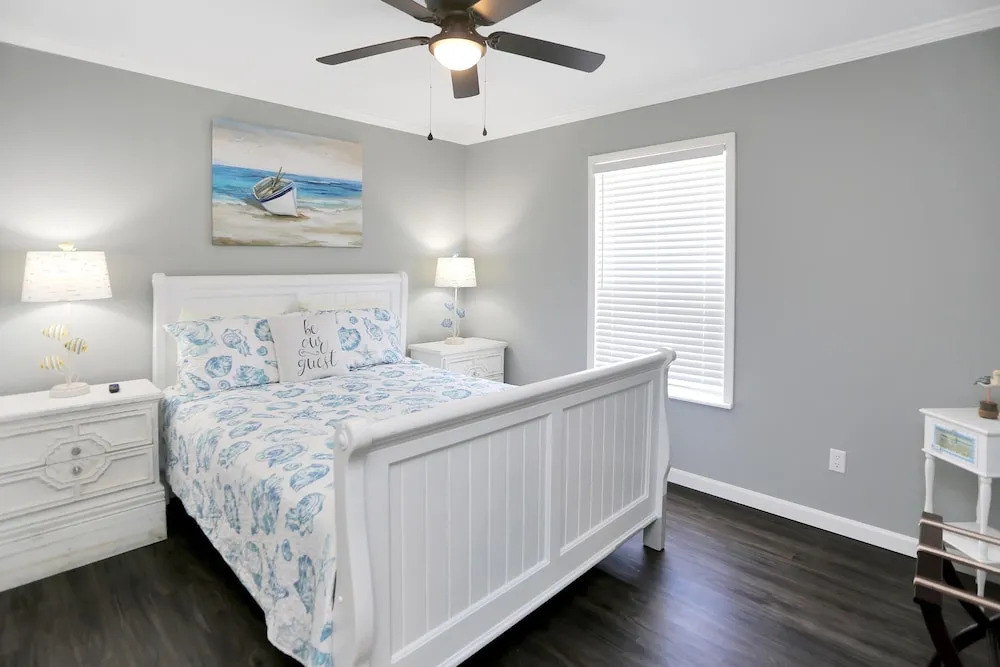 Salty Breeze by Pristine Property Vacation Rentals