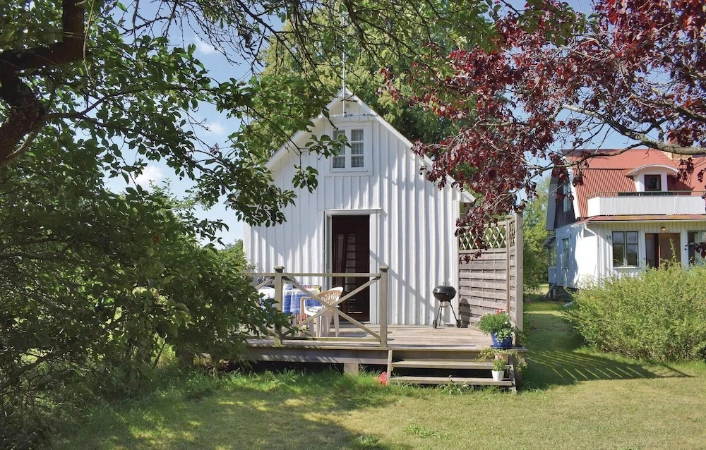 Nice Home in Löttorp With 1 Bedrooms and Wifi