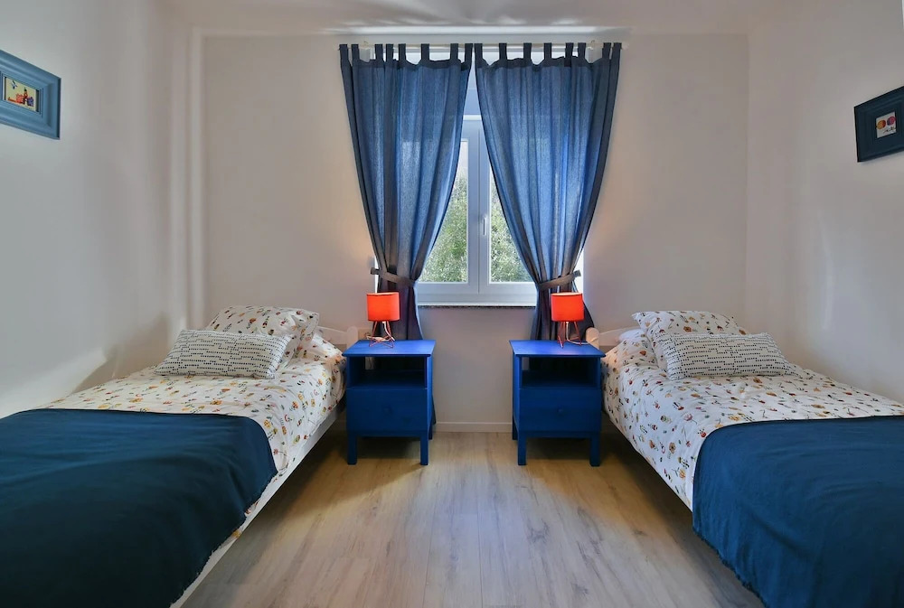 Apartment 1811