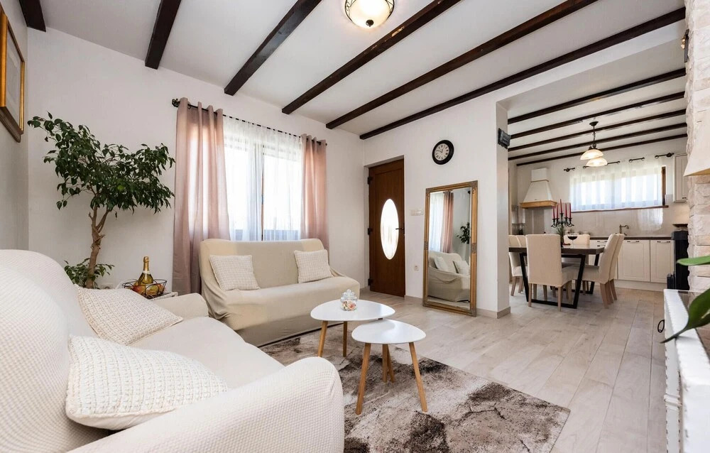 Beautiful Home in Bibinje With 2 Bedrooms, Wifi and Outdoor Swimming Pool