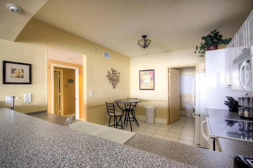 Le Golden Bay 402 by Go Florida Condo, Sunny Isles