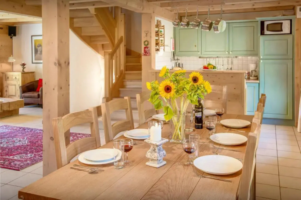 Chalet LOurs Blanc - OVO Network