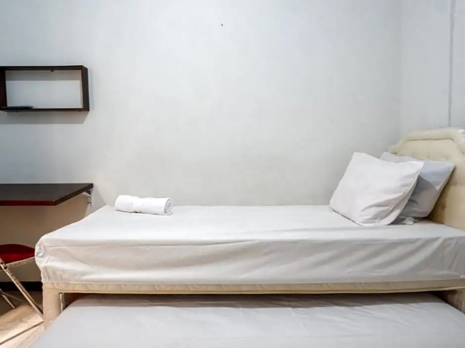 KoolKost Syariah near RSUP Dr Kariadi Semarang Minimum Stay 6 nights