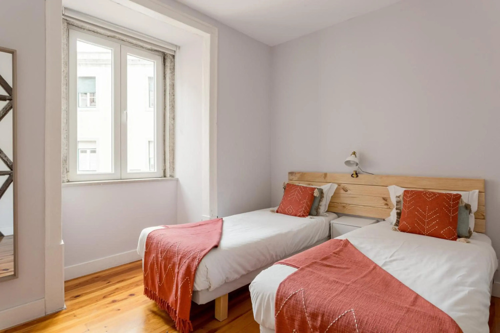 ALTIDO Vintage 2BR Apt in Chiado, nearby Rossio train station