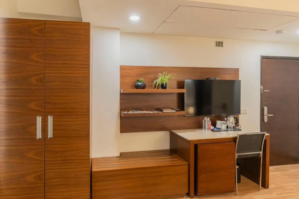 Ahuja Residency Sage