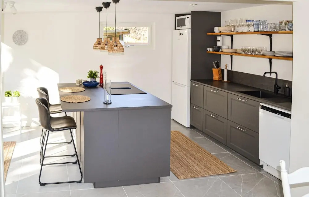 Gorgeous Home In Borrby With Wifi