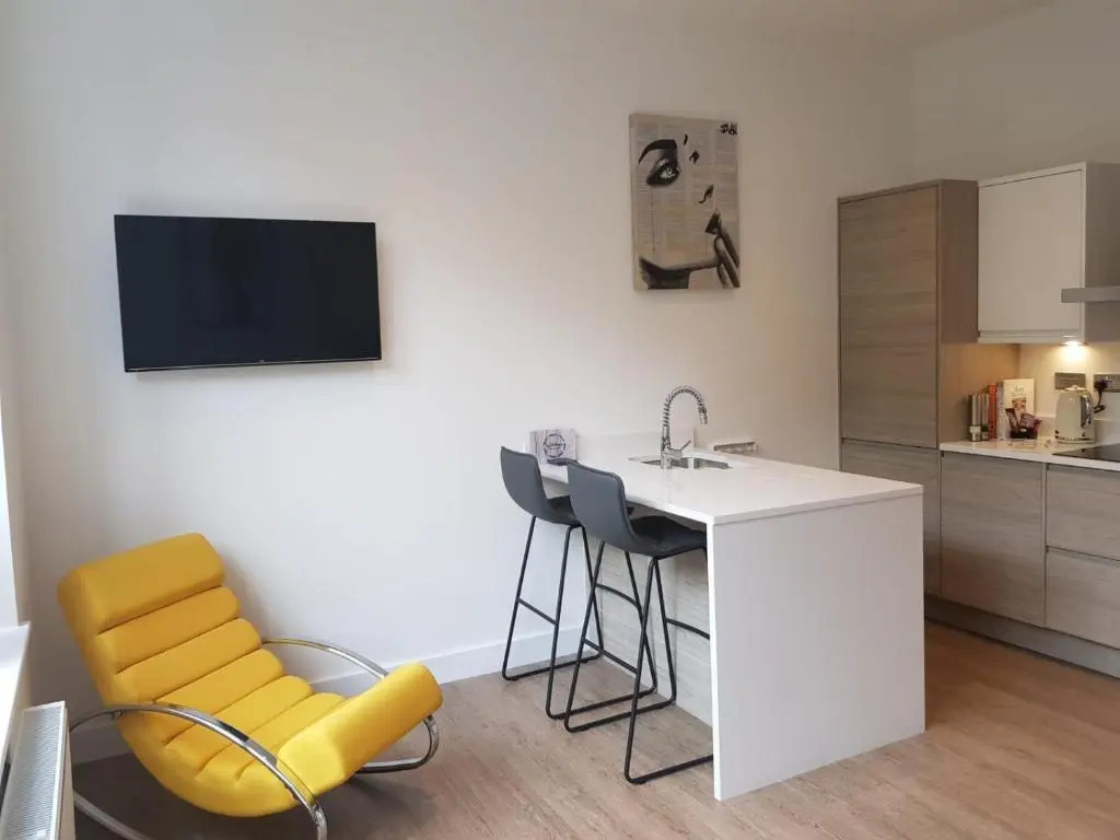 34 Cuppin Street - Luxury City Centre Apartment!
