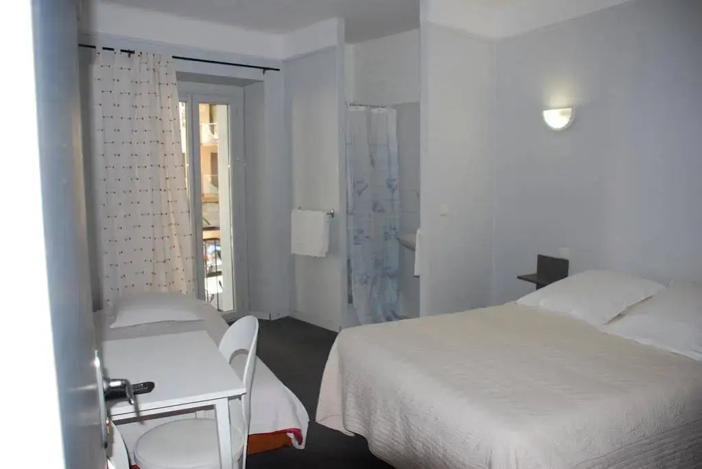 Le Charleston Hotel