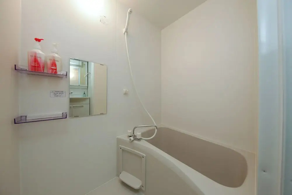 Jr Station Apartment 1F