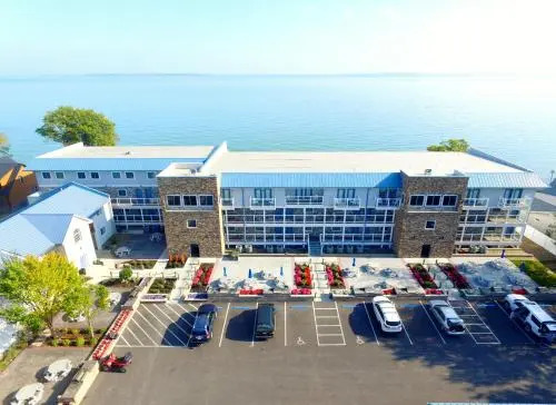 Put-in-Bay Waterfront Condo #210