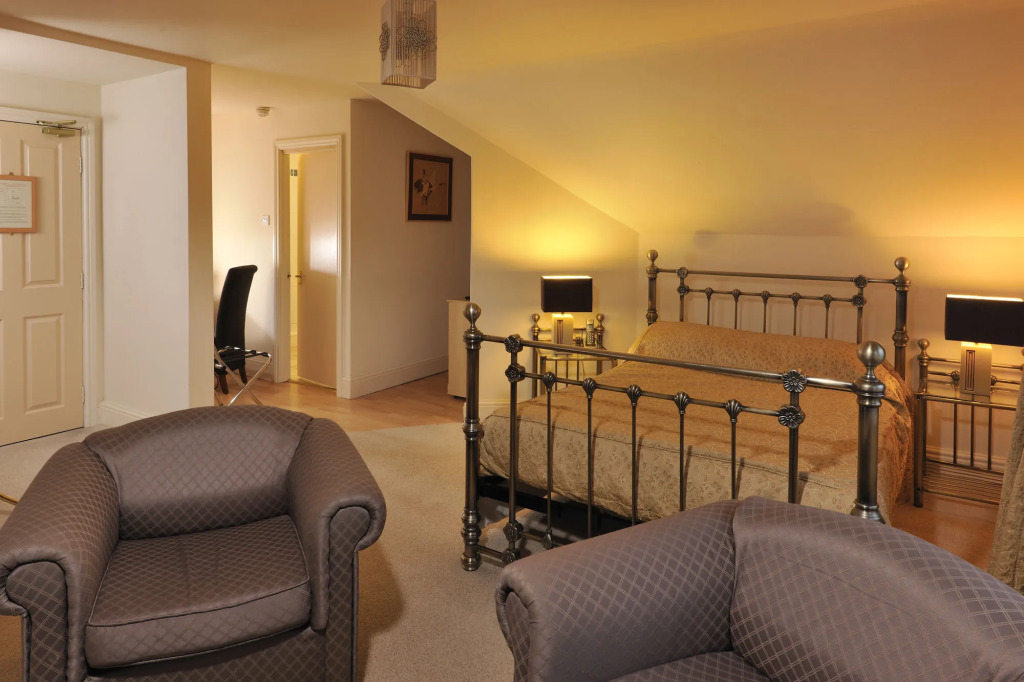 Clifton Park Hotel