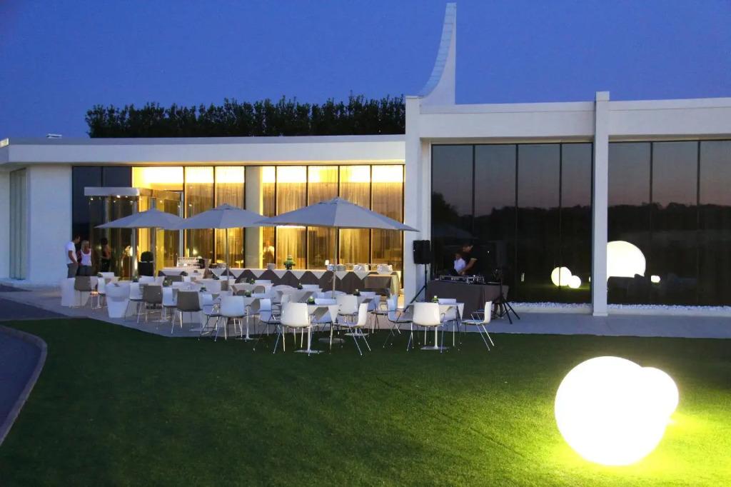 Pineta Eco Hotel - Private Parking