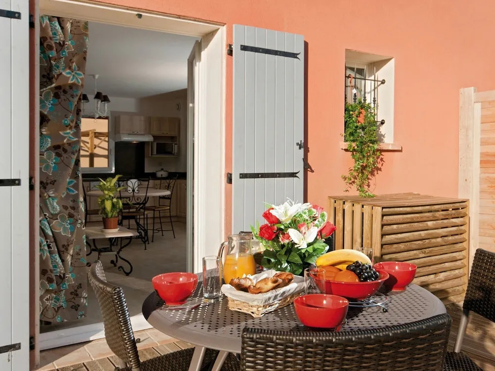 Charming Stay Near Sorgue