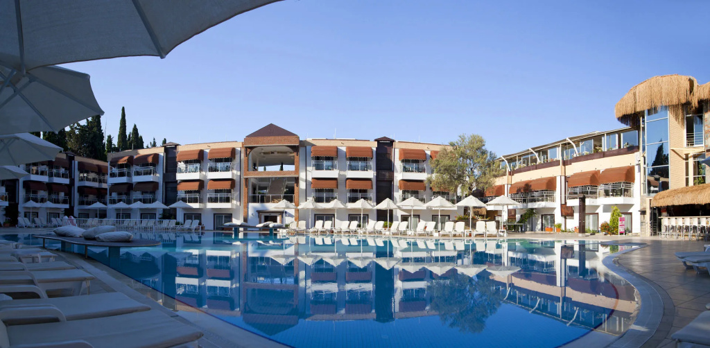 Risa Hotel