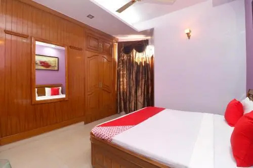 Jps  by OYO Rooms