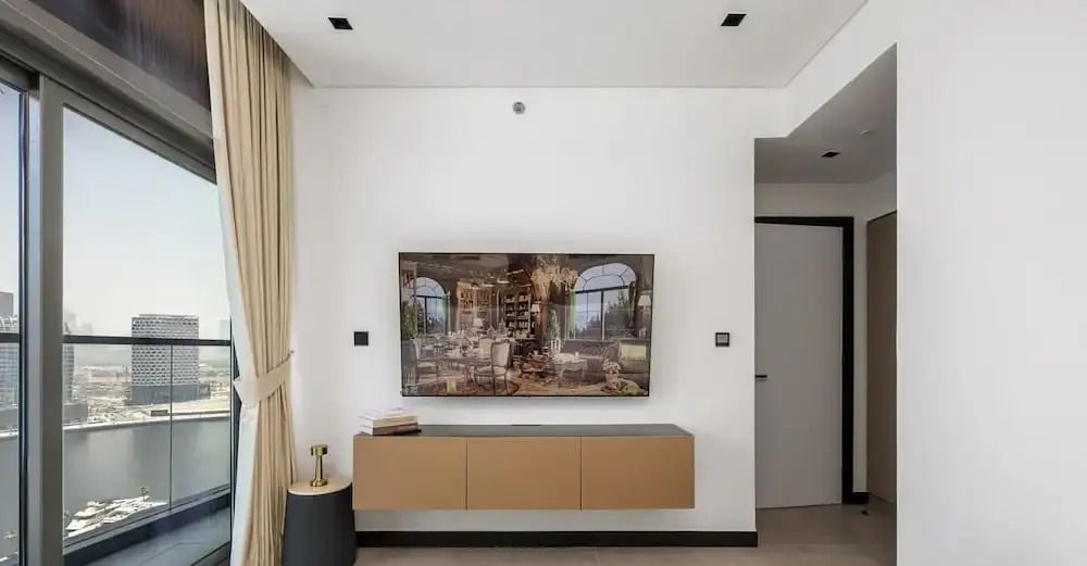 Luxurious 2BR w/ Waterfront and Burj Khalifa View