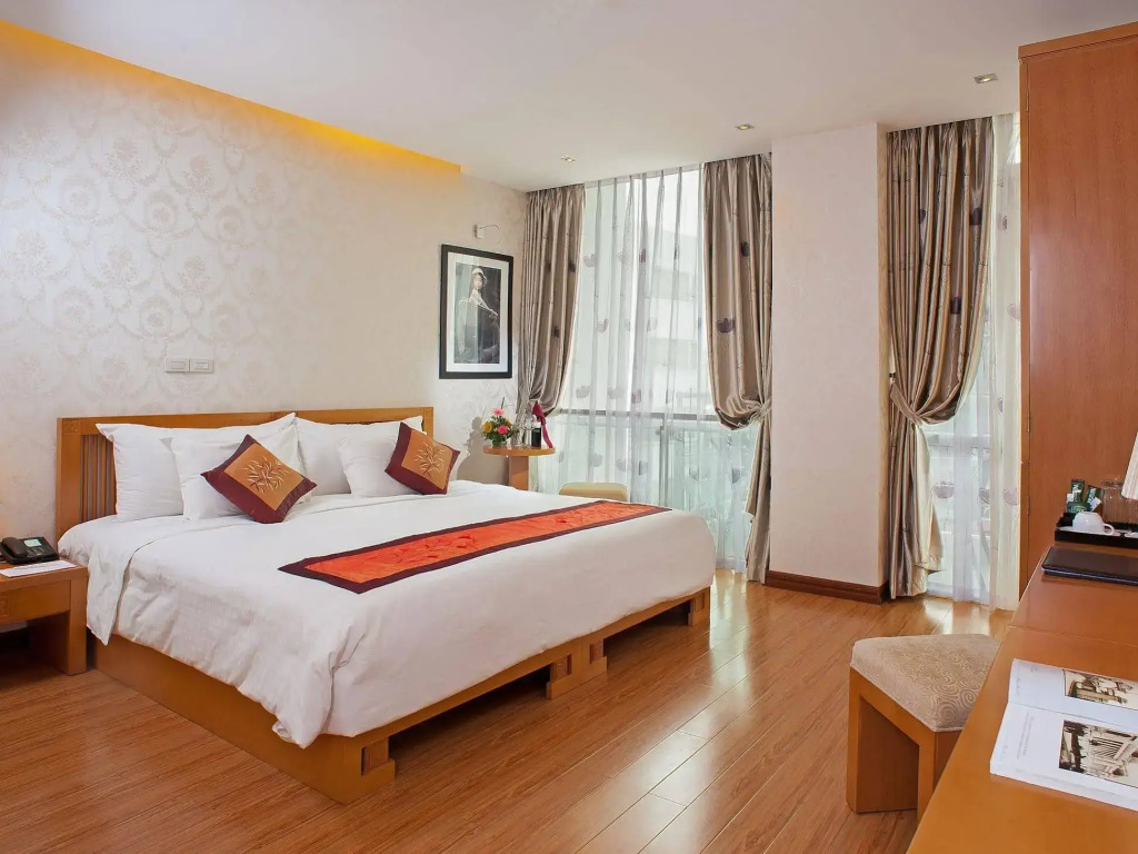 Tam Hotel