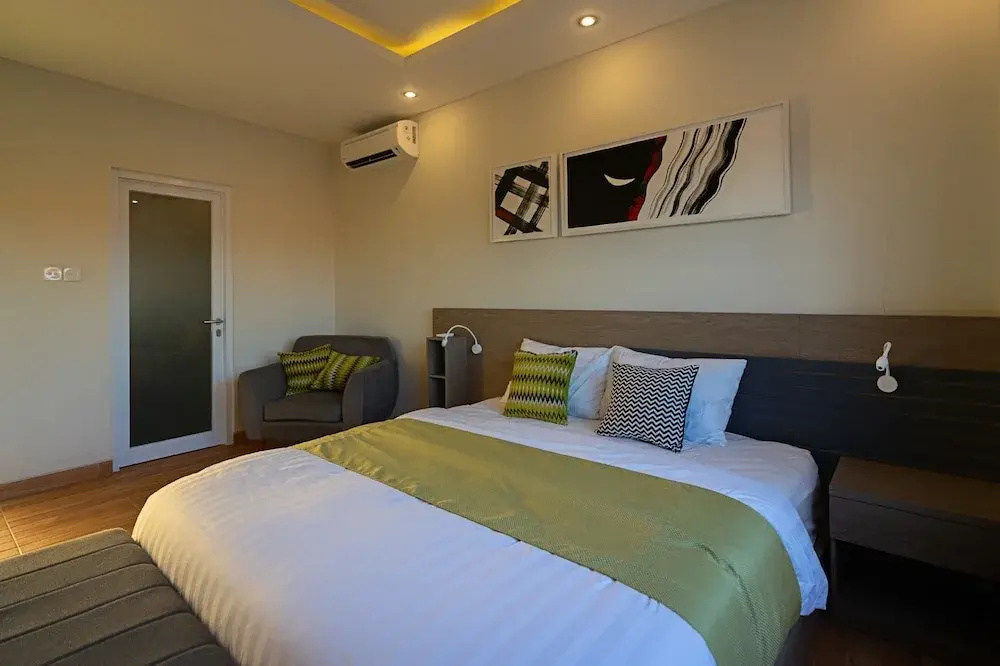 Royal Orchid Lodge