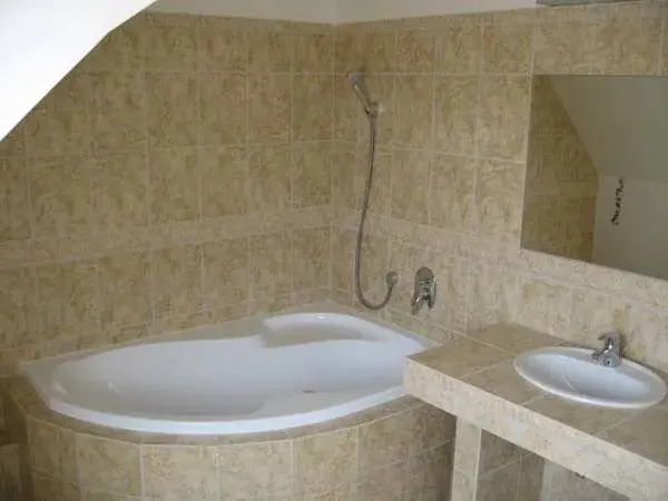 Hotel Sluneční dvůr