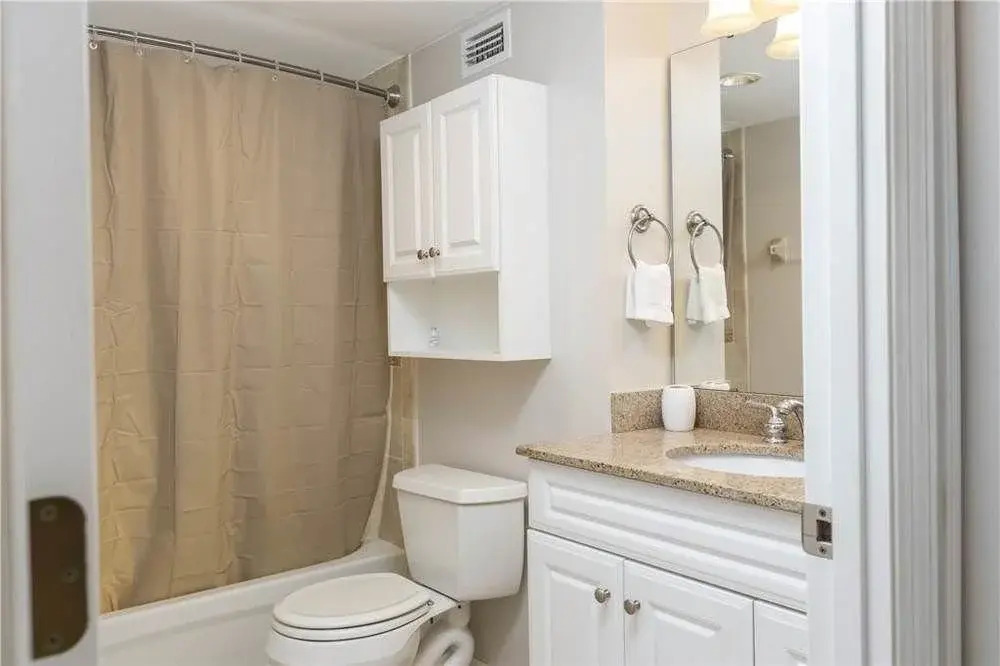 Harbor Towers 4th Fl Modern 3BR with Den